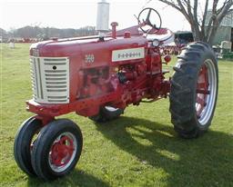 Farmall 350 Tractor