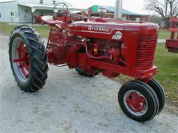 Farmall SMTA tractor with Extended spindles for dual wheels from Chat's Tractors