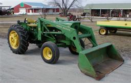 John Deere 2020 tractor with Model 47 hydraulic loader